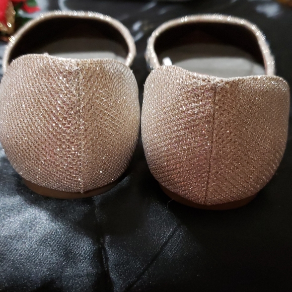 Like new size 7 Nicole glittery crystals flat shoe - Picture 6 of 6